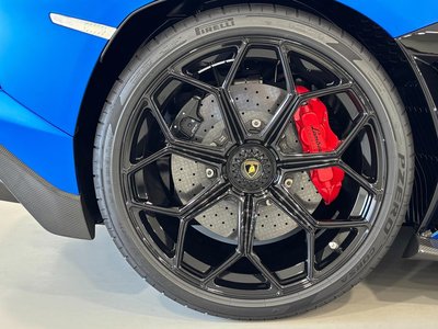 2020 Lamborghini AVENTADOR ROADSTER thumbnail 27