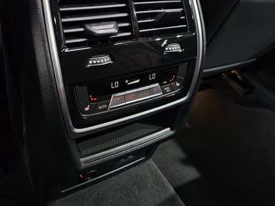 2024 BMW X5 thumbnail 25