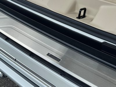 2025 Toyota LAND CRUISER 300 — миниатюра 32