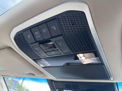 2025 Toyota LAND CRUISER 300 — миниатюра 52