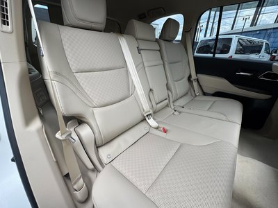2025 Toyota LAND CRUISER 300 — миниатюра 46