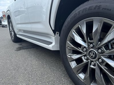 2025 Toyota LAND CRUISER 300 — миниатюра 11