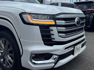 2025 Toyota LAND CRUISER 300 — миниатюра 16