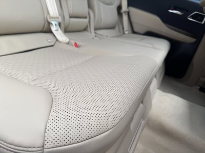 2025 Toyota LAND CRUISER 300 — миниатюра 48