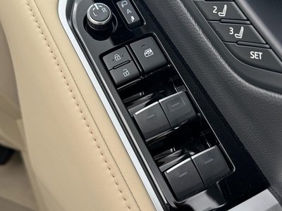 2025 Toyota LAND CRUISER 300 — миниатюра 74