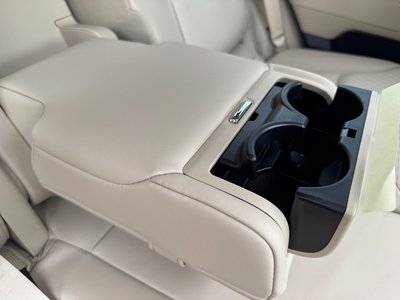 2025 Toyota LAND CRUISER 300 — миниатюра 49