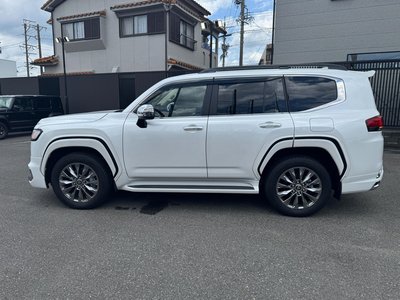 2025 Toyota LAND CRUISER 300 照片 7