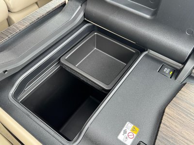 2025 Toyota LAND CRUISER 300 — миниатюра 61