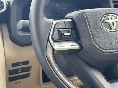 2025 Toyota LAND CRUISER 300 — миниатюра 63