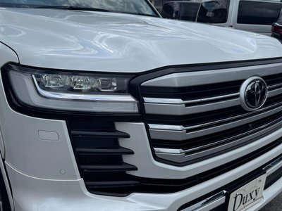 2025 Toyota LAND CRUISER 300 — миниатюра 19