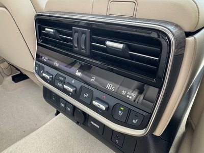 2025 Toyota LAND CRUISER 300 — миниатюра 69