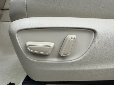 2025 Toyota LAND CRUISER 300 — миниатюра 44