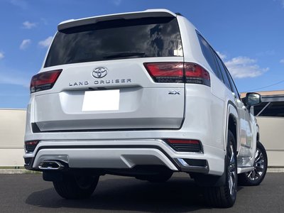 TOYOTA LAND CRUISER 300 - 6