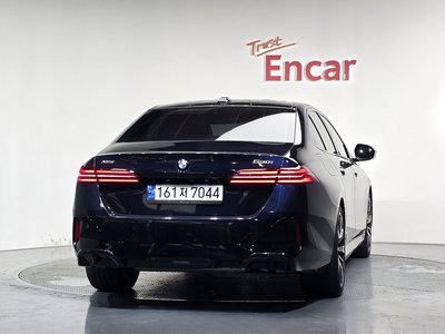 صورة 3 لـ 2024 BMW 5 SERIES