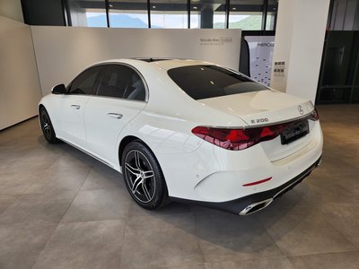 MERCEDES-BENZ E-CLASS - 2