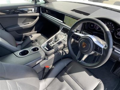 PORSCHE PANAMERA - 4
