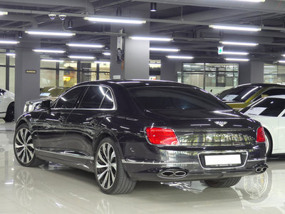 2023 Bentley FLYING SPUR 照片 2