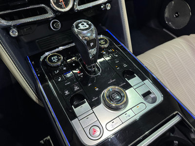 2023 Bentley FLYING SPUR 照片 10