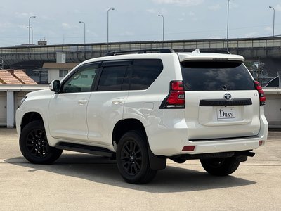 TOYOTA LAND CRUISER PRADO - 10