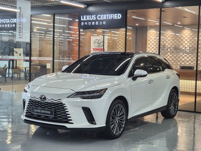 صورة 1 لـ 2025 Lexus RX