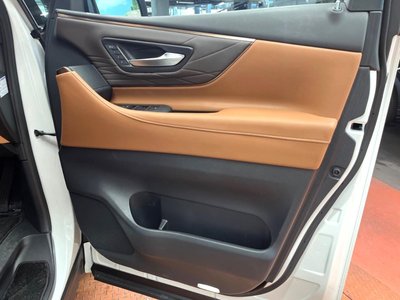 صورة مصغرة 32 لـ 2023 Toyota VELLFIRE