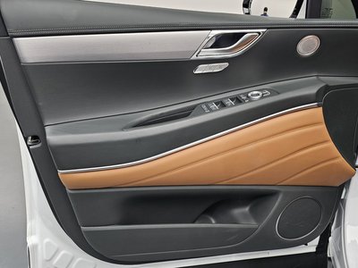 2024 Genesis GV80 thumbnail 14