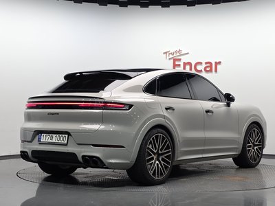 صورة 2 لـ 2024 Porsche CAYENNE