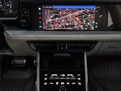 2024 Porsche CAYENNE thumbnail 20