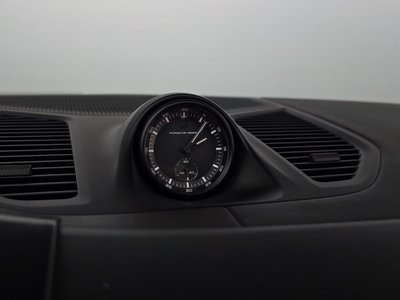 2024 Porsche CAYENNE thumbnail 33
