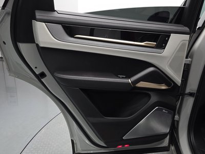 2024 Porsche CAYENNE thumbnail 15