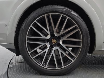 صورة 6 لـ 2024 Porsche CAYENNE