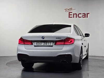 BMW 5 SERIES - 4