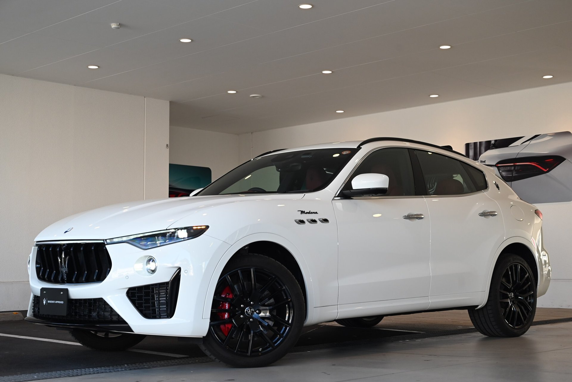 MASERATI LEVANTE - View 1