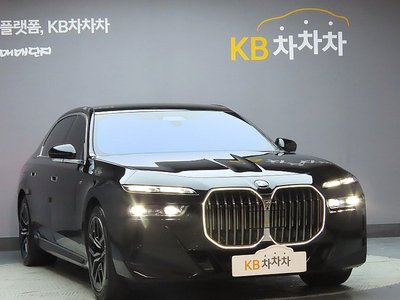 BMW 7 SERIES - 2