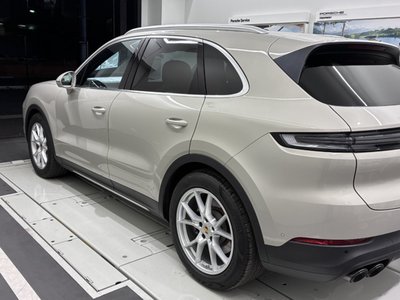 PORSCHE CAYENNE - 4