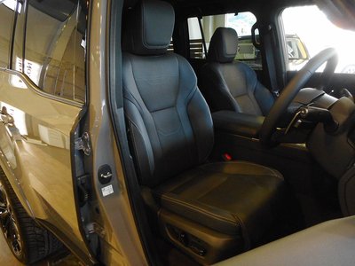 2026 Lexus GX — миниатюра 38