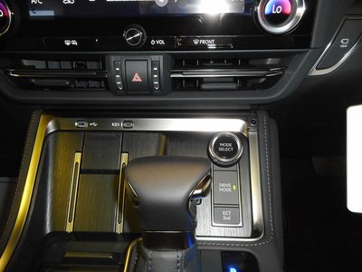 2026 Lexus GX — миниатюра 27