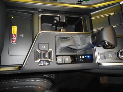 2026 Lexus GX — миниатюра 28
