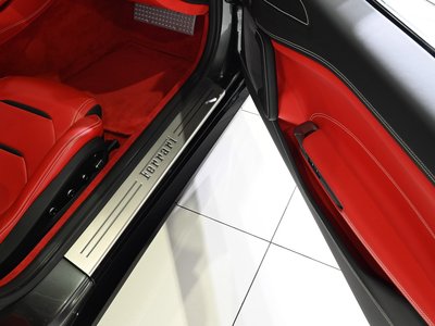 2017 Ferrari GTC4 LUSSO 缩略图 40