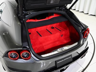 2017 Ferrari GTC4 LUSSO 缩略图 17