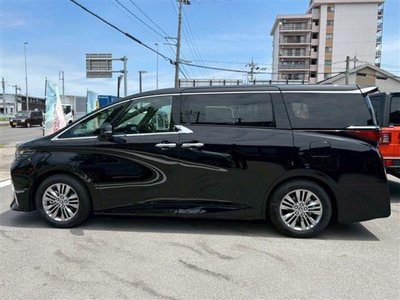 2026 Toyota ALPHARD — фото 9