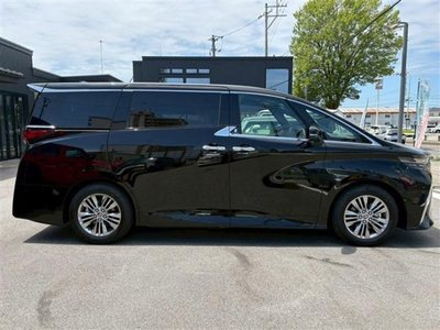 2026 Toyota ALPHARD — фото 8