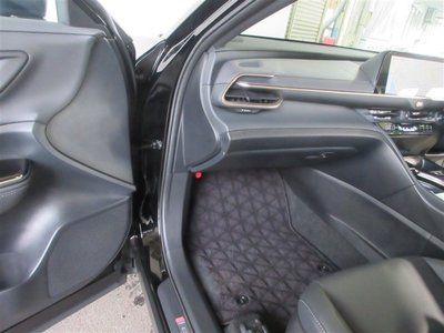 TOYOTA CROWN SPORT - 4