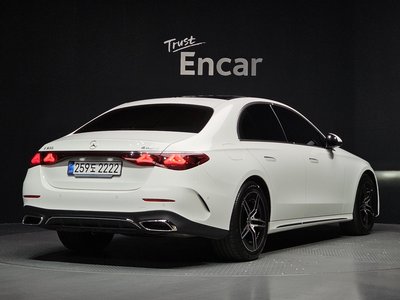 MERCEDES-BENZ E-CLASS - 4