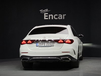 MERCEDES-BENZ E-CLASS - 3