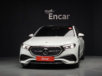 MERCEDES-BENZ E-CLASS - 2