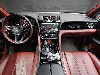 BENTLEY BENTAYGA - 5