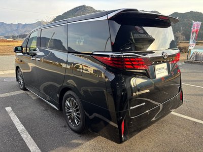 TOYOTA ALPHARD - 4