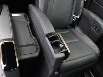 صورة مصغرة 50 لـ 2026 Toyota ALPHARD
