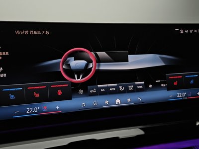 2025 BMW 5 SERIES — миниатюра 32
